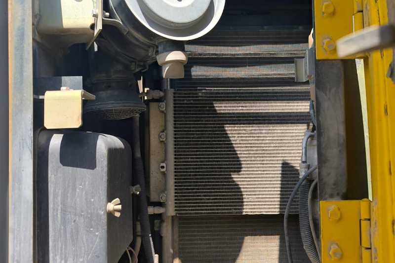 OmecoHub - Immagine NEW HOLLAND E145